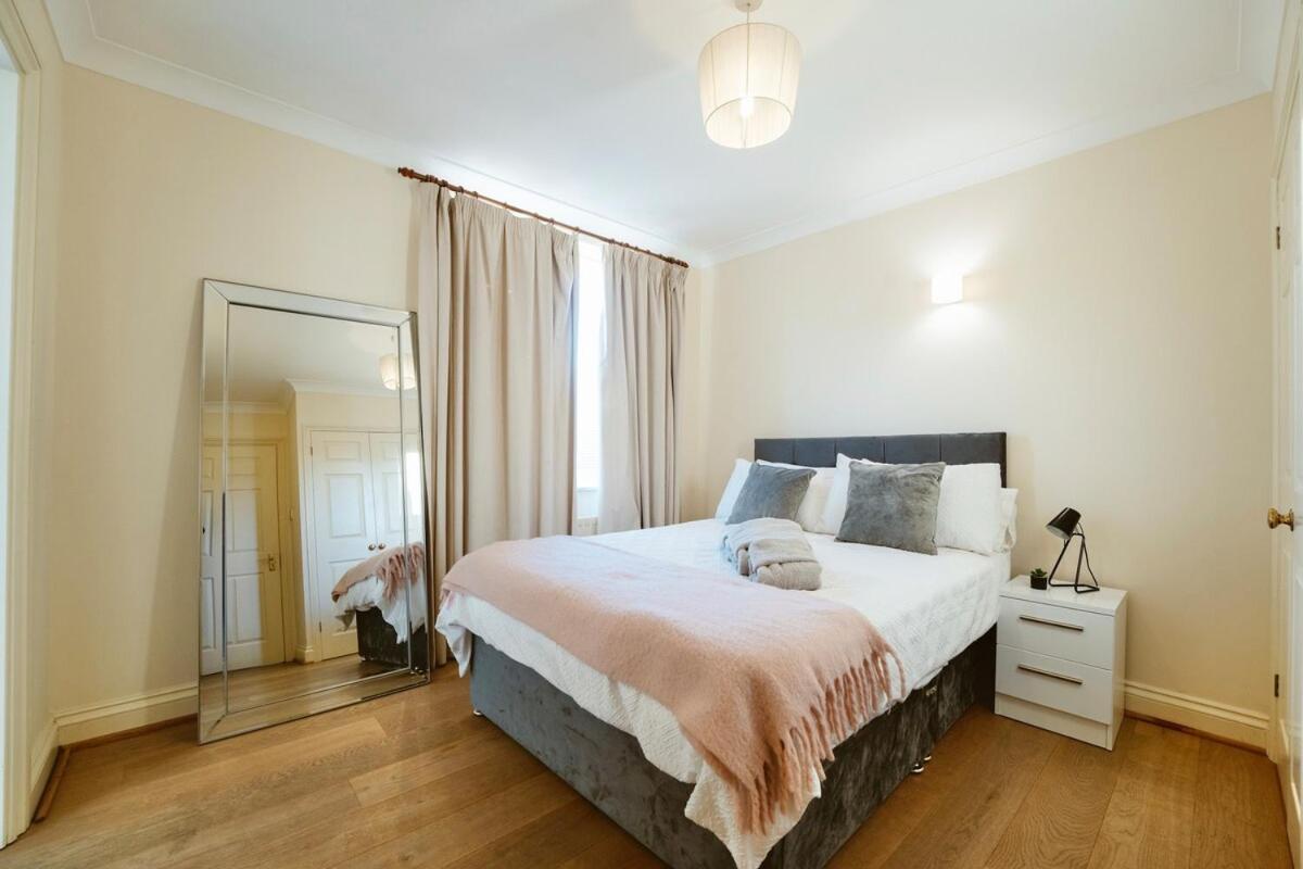 Appartamento Fantastic 2bdr Free Car Parking Londra