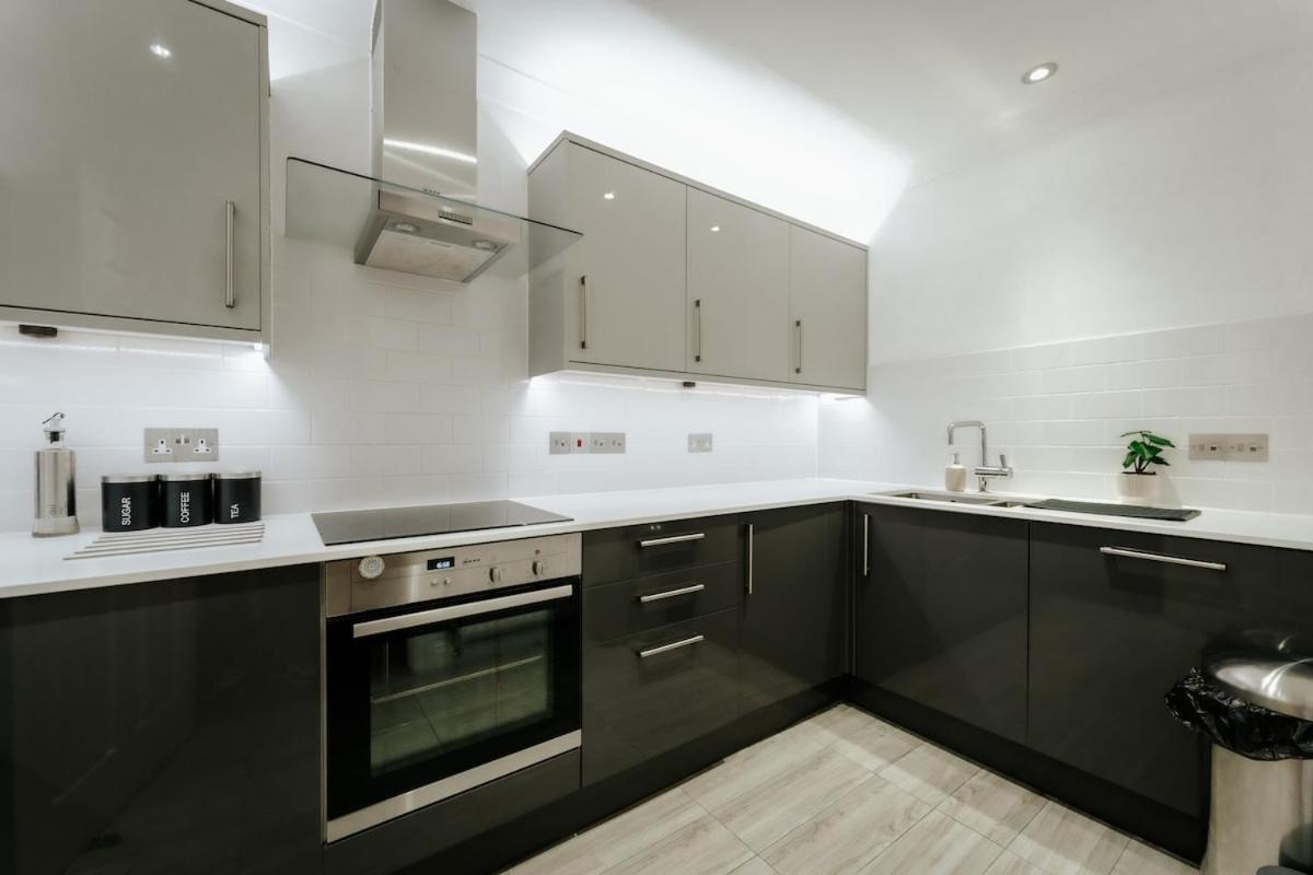 Fantastic 2bdr Free Car Parking Appartamento *