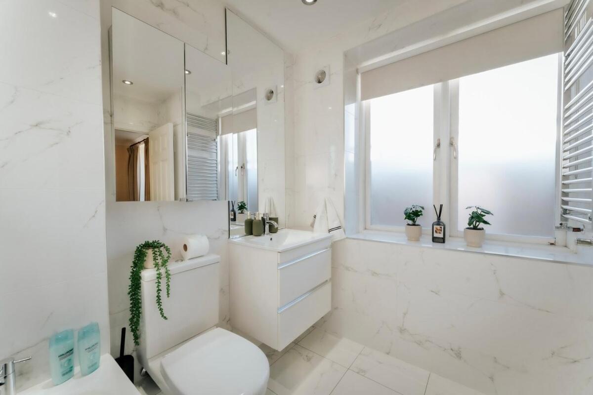 Fantastic 2bdr Free Car Parking Appartamento Londra